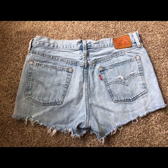 Levi’s - Picture 2 of 2
